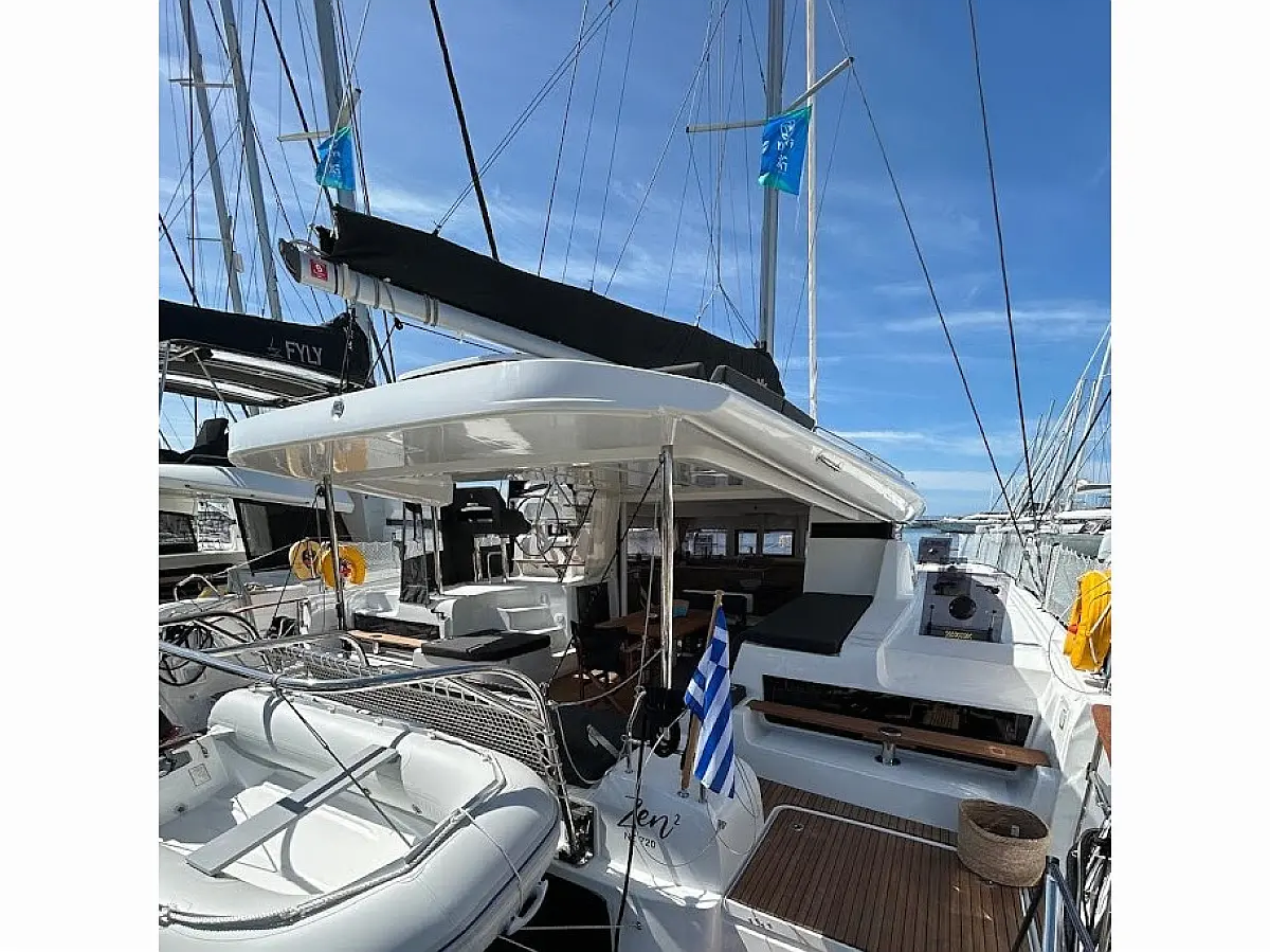 Lagoon 43