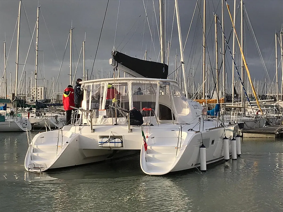 Lagoon 380