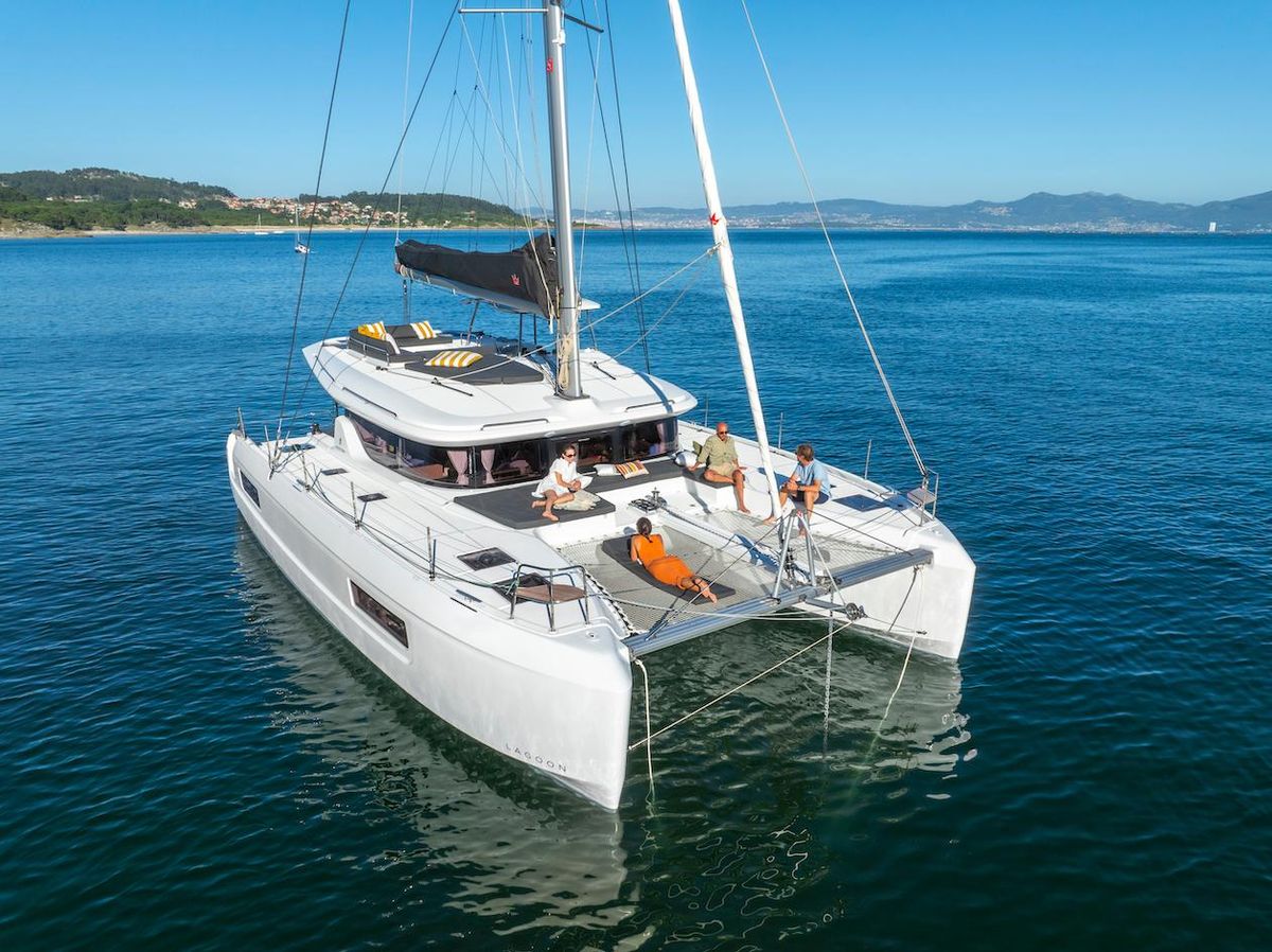 Lagoon 43 (Owners Version)