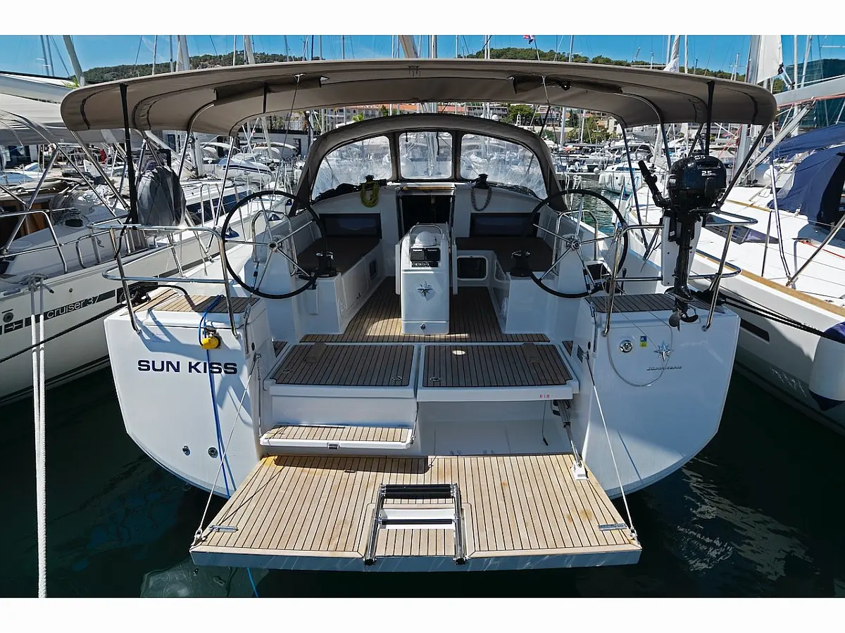 Sun Odyssey 440