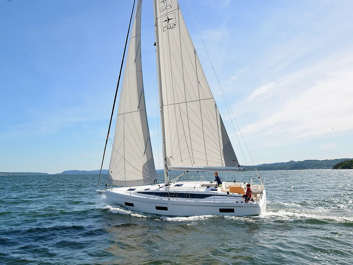 Bavaria C42