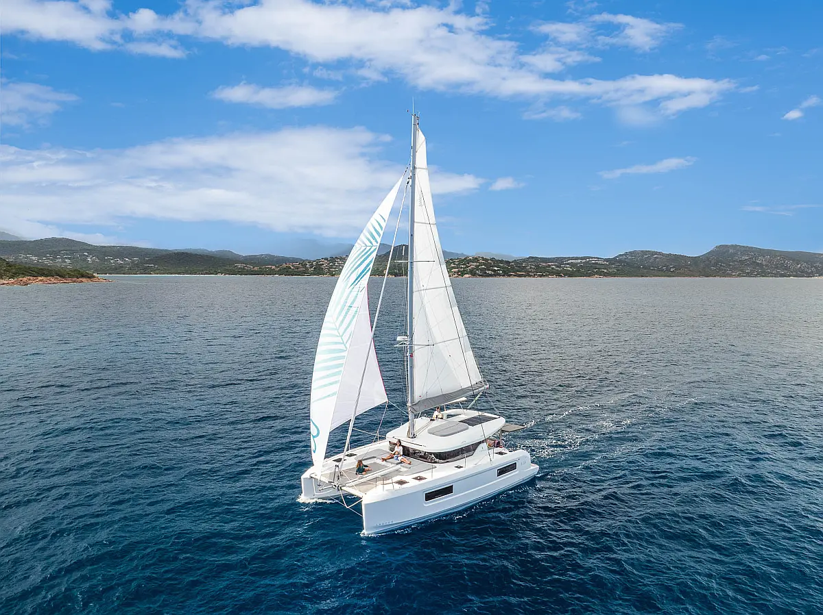 Lagoon 38 3 CAB
