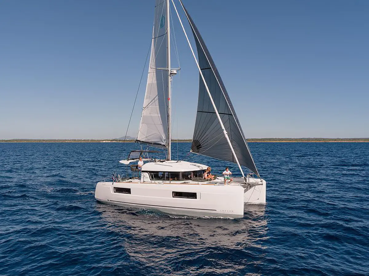 Lagoon 40