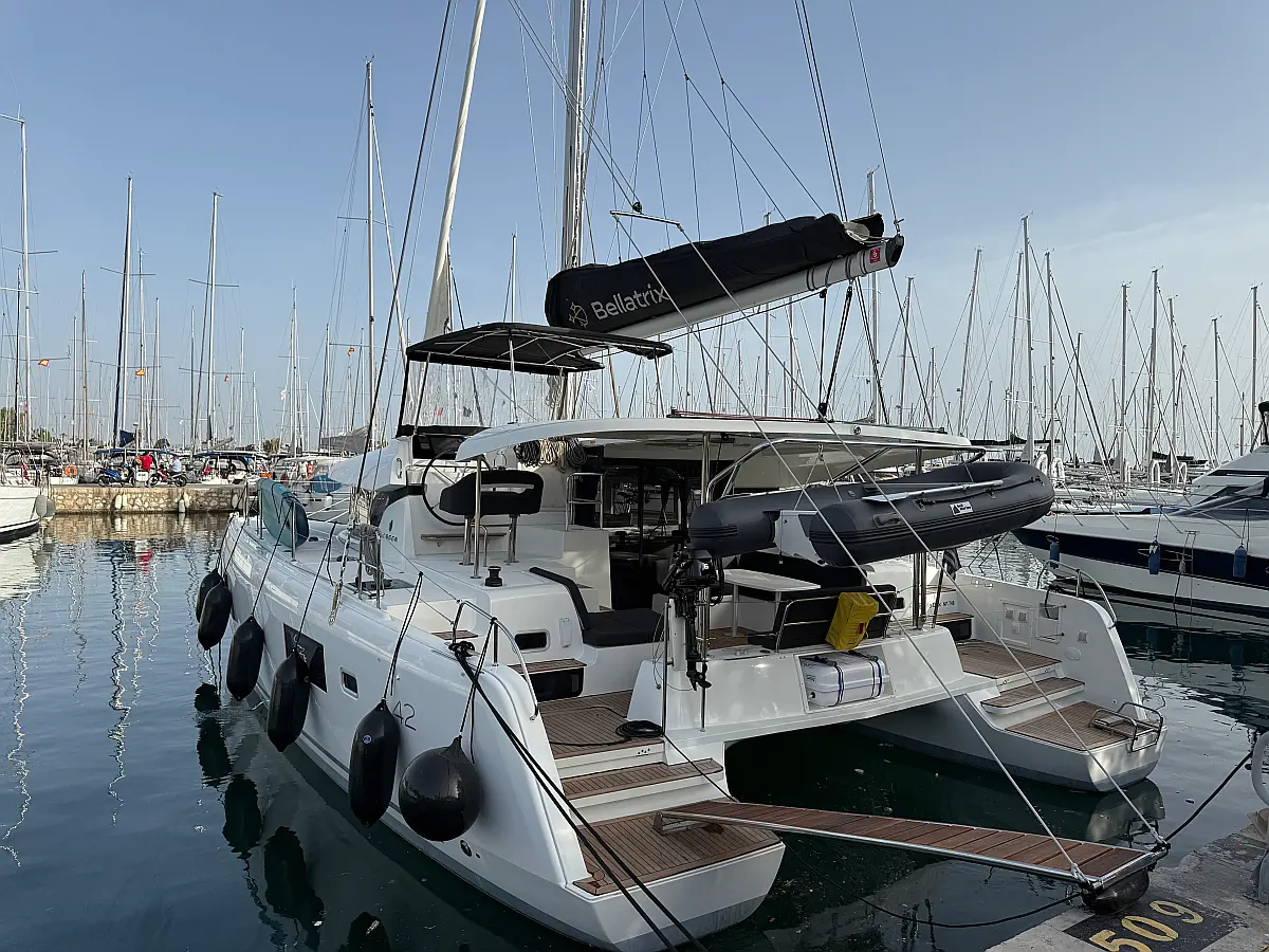 Lagoon 42