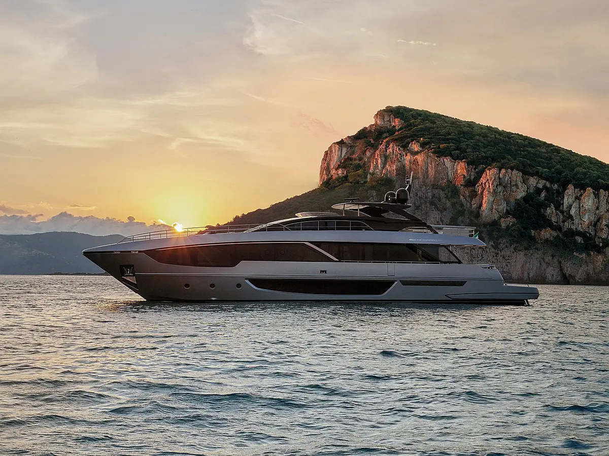 Riva 102 Corsaro Super