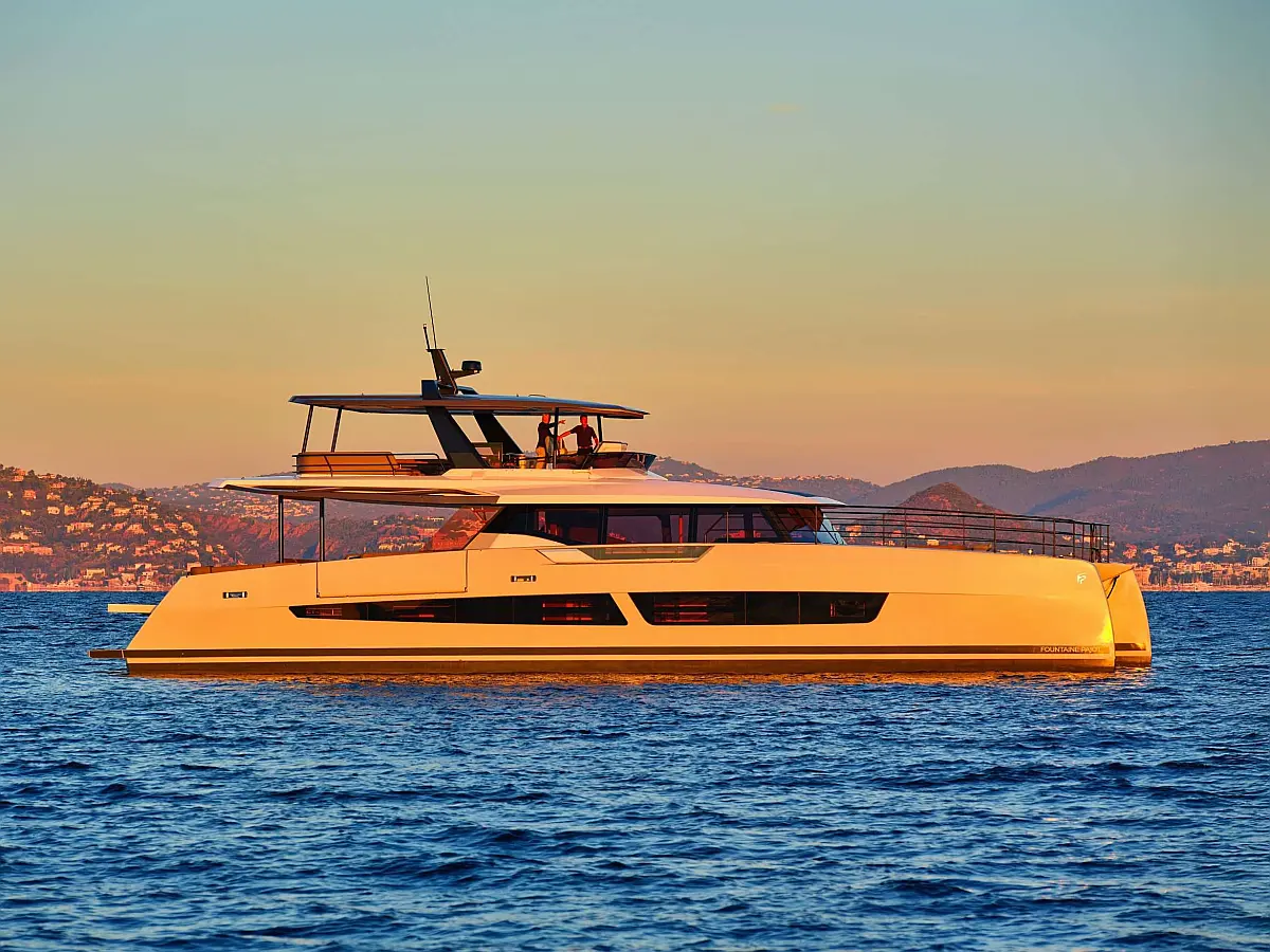 Fountaine Pajot Power 80 (6 cab)