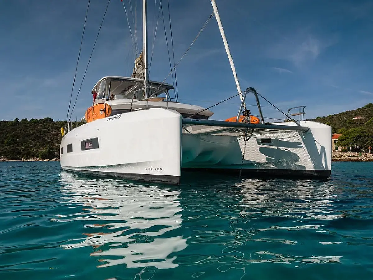 Lagoon 55